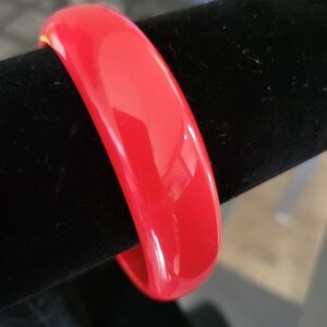 Genuine Lucite Vintage Cherry Lipstic Red Bracelet Collectible 3" Diameter New